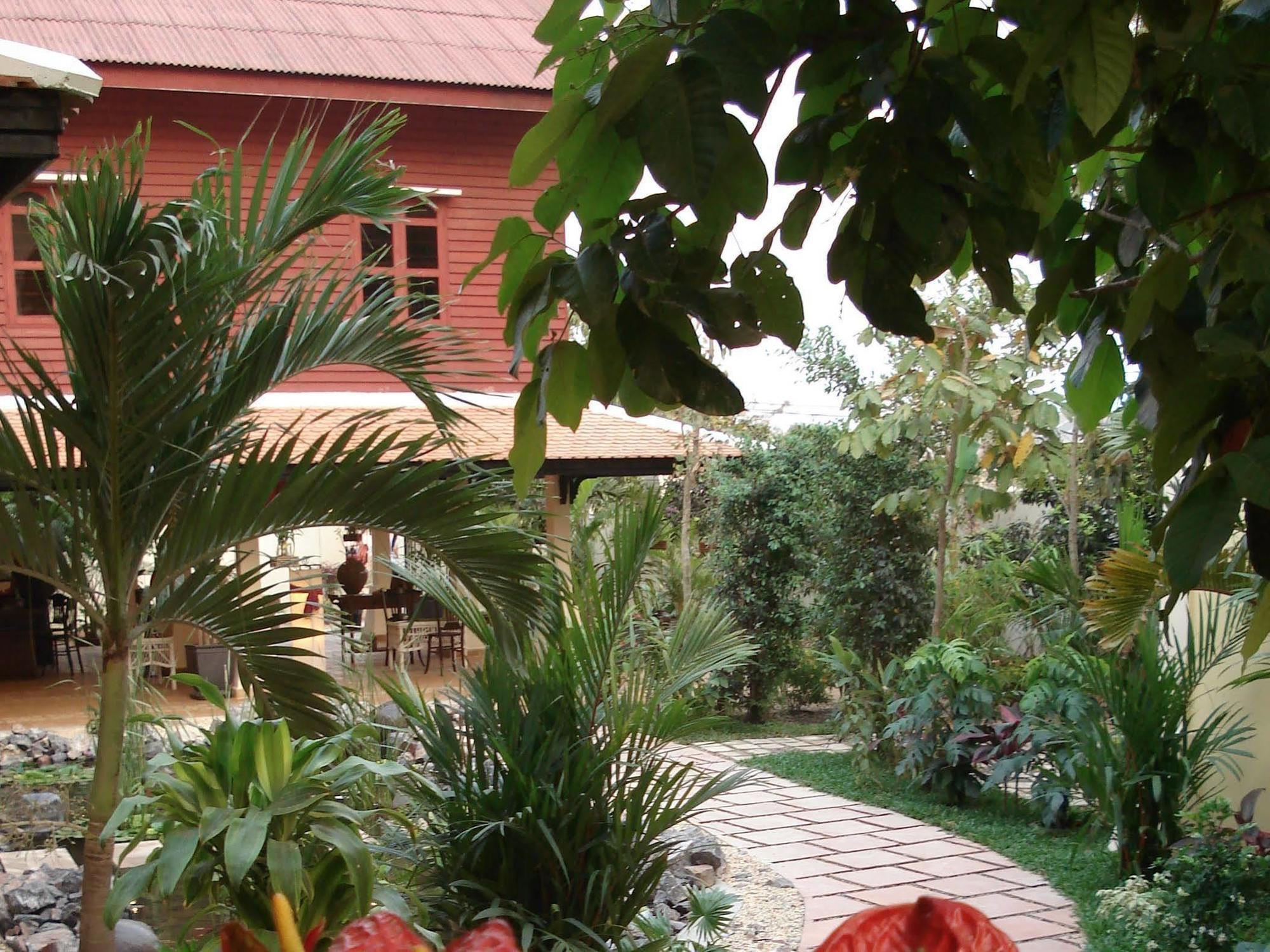 Marirath Boutique Hotel Сиемрип Экстерьер фото