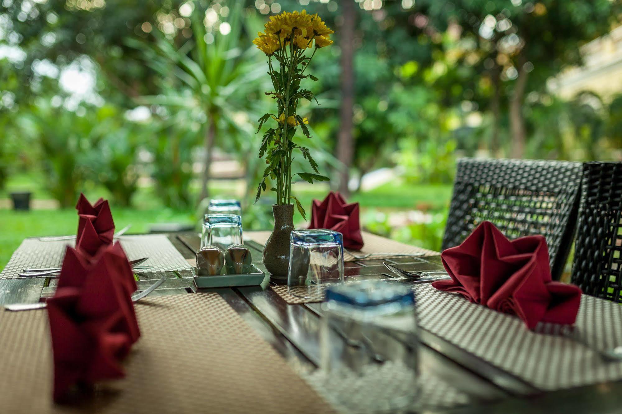 Marirath Boutique Hotel Сиемрип Экстерьер фото